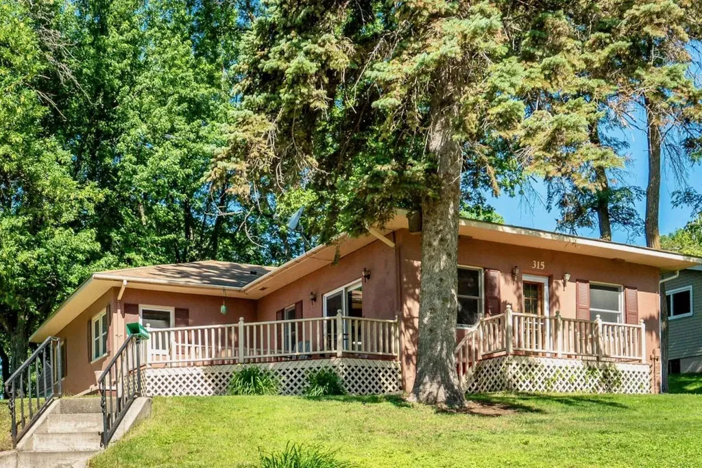 315 N Concord Street Fergus Falls MN 56537
