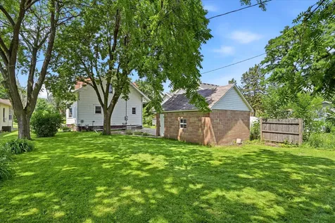 117 S Market Street Belle Plaine MN 56011