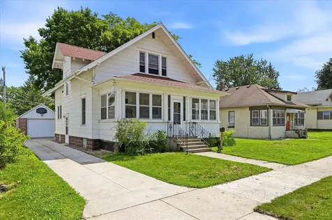 117 S Market Street Belle Plaine MN 56011