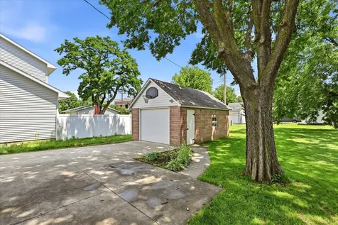 117 S Market Street Belle Plaine MN 56011