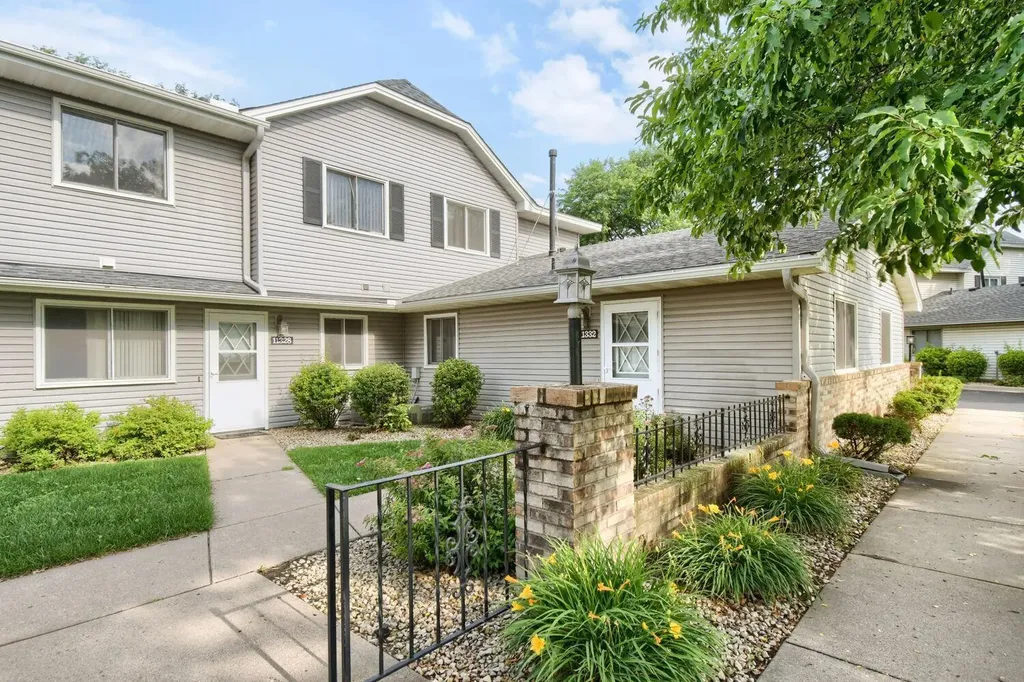 11328 Ibis Street NW Coon Rapids MN 55433