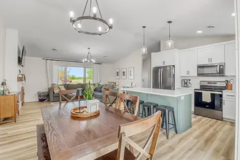 1190 Bay Ridge Drive Detroit Lakes MN 56501
