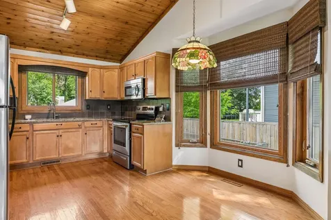 2480 Ariel Street N North Saint Paul MN 55109
