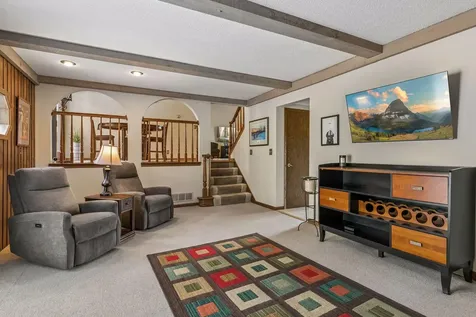 2480 Ariel Street N North Saint Paul MN 55109