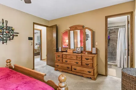 2480 Ariel Street N North Saint Paul MN 55109