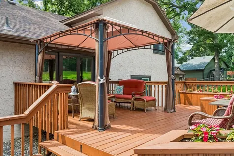 2480 Ariel Street N North Saint Paul MN 55109