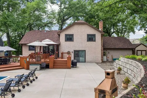 2480 Ariel Street N North Saint Paul MN 55109