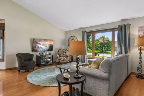 2480 Ariel Street N North Saint Paul MN 55109