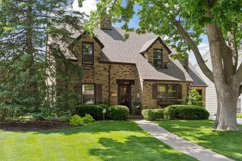 671 Josephine Place Saint Paul MN 55116