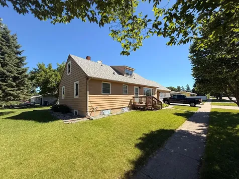 1902 8th Avenue N Moorhead MN 56560