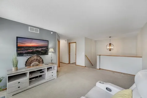 4926 Bisset Lane Inver Grove Heights MN 55076