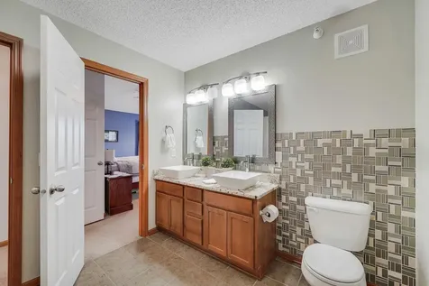 4926 Bisset Lane Inver Grove Heights MN 55076