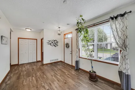 4926 Bisset Lane Inver Grove Heights MN 55076