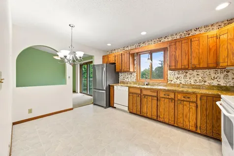 631 Transit Avenue W Roseville MN 55113