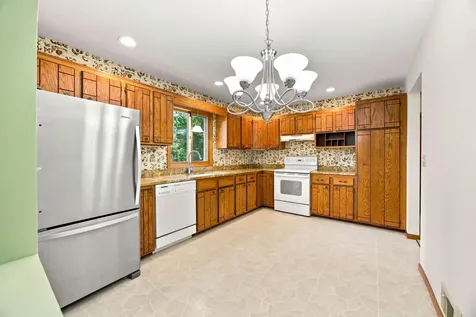 631 Transit Avenue W Roseville MN 55113