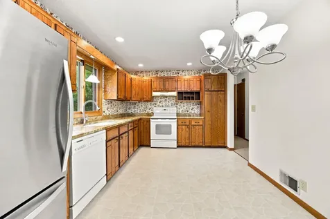 631 Transit Avenue W Roseville MN 55113