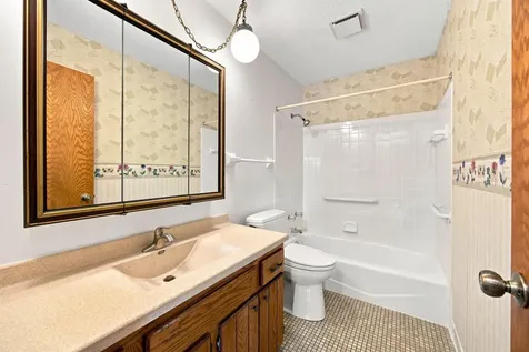 631 Transit Avenue W Roseville MN 55113