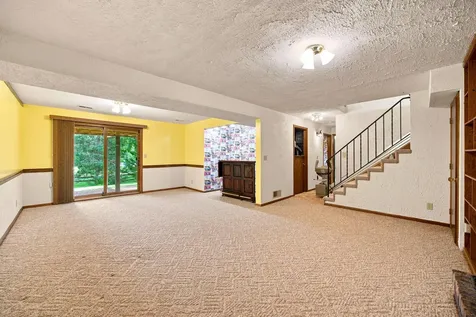 631 Transit Avenue W Roseville MN 55113