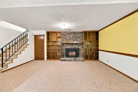 631 Transit Avenue W Roseville MN 55113