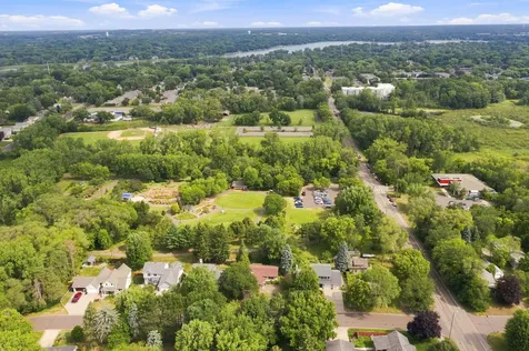 631 Transit Avenue W Roseville MN 55113