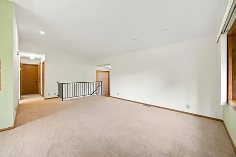 631 Transit Avenue W Roseville MN 55113