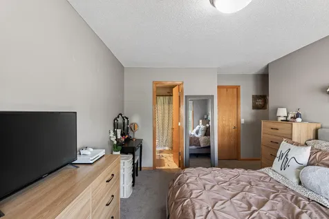 20053 Heritage Drive Lakeville MN 55044