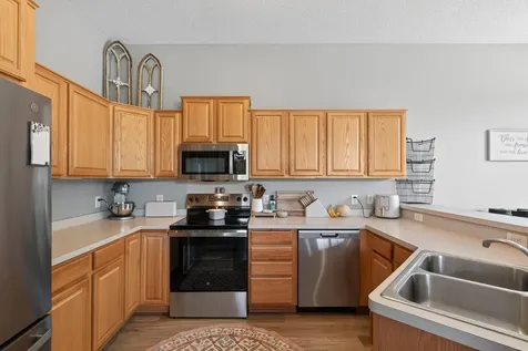 20053 Heritage Drive Lakeville MN 55044