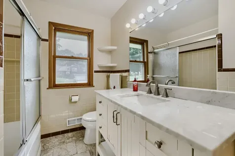 900 W 84th Street Bloomington MN 55420