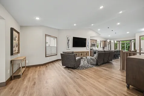 15824 Cicerone Path Rosemount MN 55068