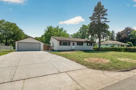 7817 67th Avenue N Brooklyn Park MN 55428