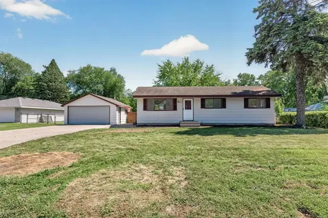 7817 67th Avenue N Brooklyn Park MN 55428
