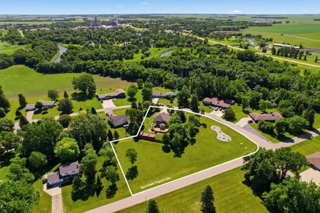 41 Westwood Drive Mayville ND 58257