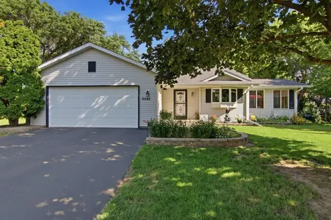 2295 Ariel Court N North Saint Paul MN 55109