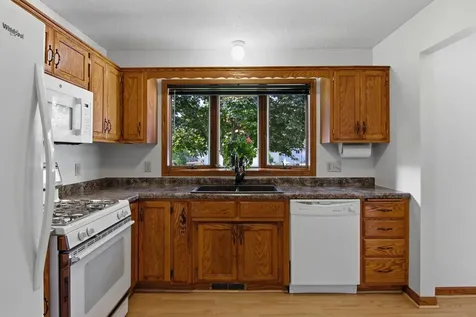 2295 Ariel Court N North Saint Paul MN 55109