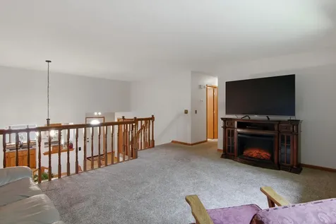 2295 Ariel Court N North Saint Paul MN 55109