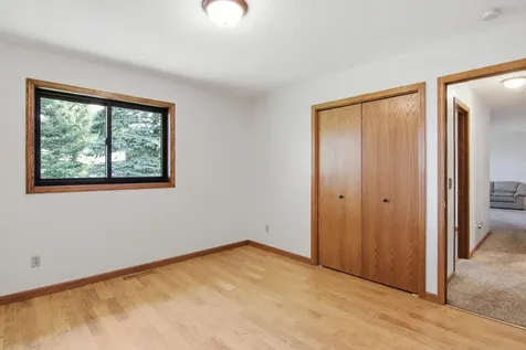 2295 Ariel Court N North Saint Paul MN 55109