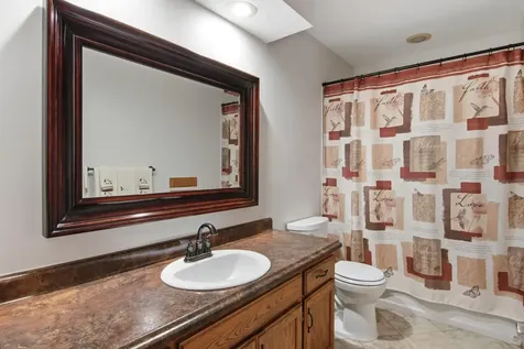 2295 Ariel Court N North Saint Paul MN 55109