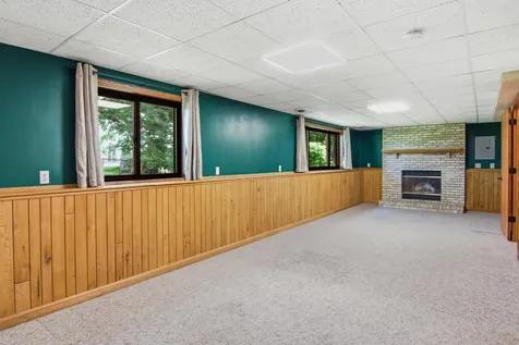 2295 Ariel Court N North Saint Paul MN 55109