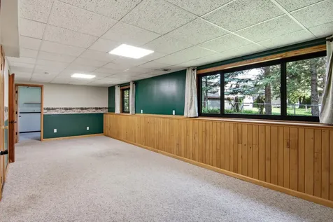 2295 Ariel Court N North Saint Paul MN 55109