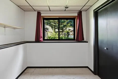 2295 Ariel Court N North Saint Paul MN 55109