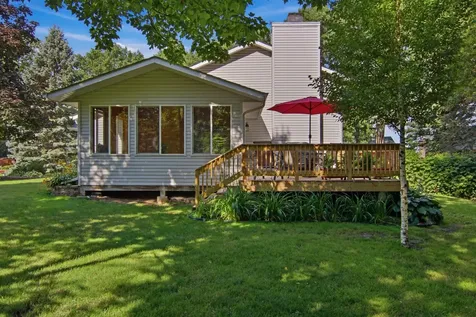 2295 Ariel Court N North Saint Paul MN 55109