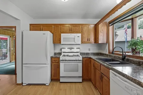 2295 Ariel Court N North Saint Paul MN 55109