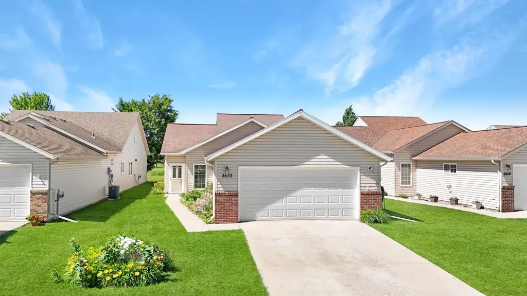 2853 35th Street S Moorhead MN 56560