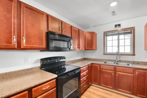 2853 35th Street S Moorhead MN 56560