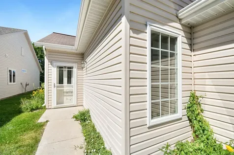 2853 35th Street S Moorhead MN 56560