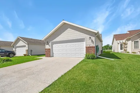 2853 35th Street S Moorhead MN 56560