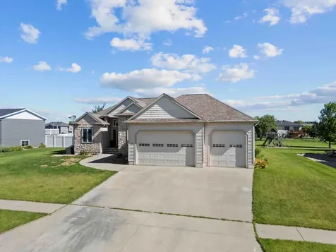 718 N Sedona Drive West Fargo ND 58078