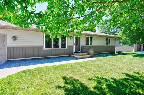 1912 Parkview Road NE Alexandria MN 56308