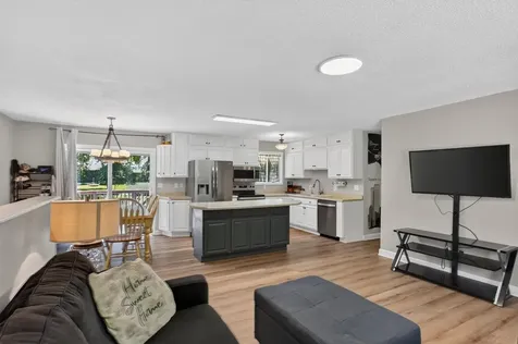 1912 Parkview Road NE Alexandria MN 56308