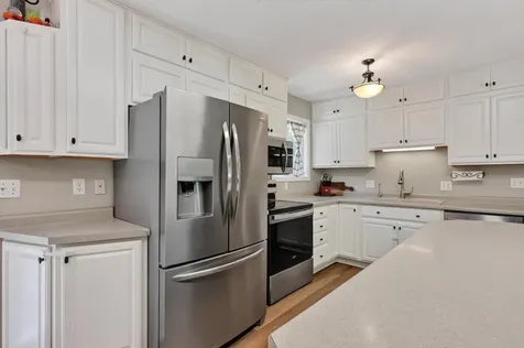 1912 Parkview Road NE Alexandria MN 56308